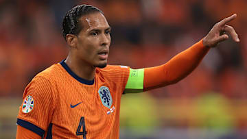 Virgil van Dijk segue como um dos pilares da seleção holandesa Virgil van Dijk segue como um dos pilares da seleção holandesa