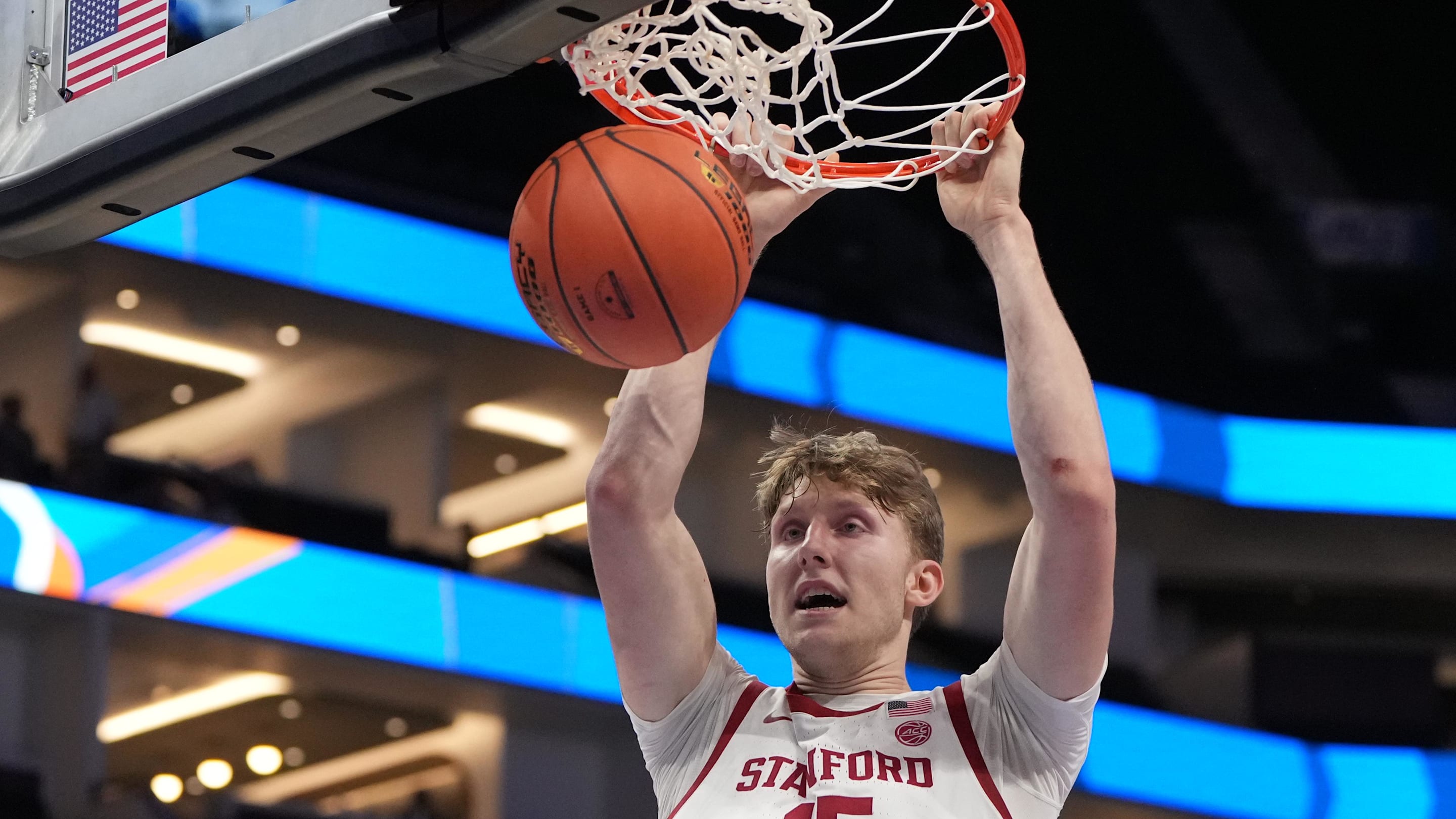 Stanford Basketball Hit With Surprise Freshman Departure in Transfer Portal