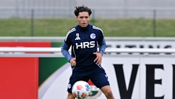 Soufiane El-Faouzi hat auf Schalke seinen Dienst aufgenommen
