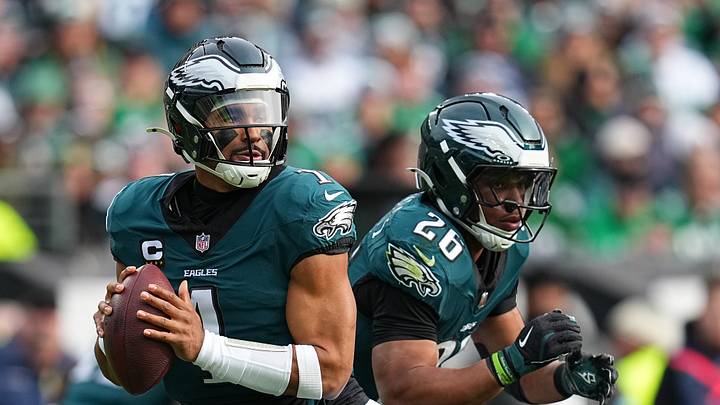 Jalen Hurts #1, Saquon Barkley #26, Philadelphia Eagles