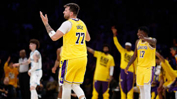 Charlotte Hornets v Los Angeles Lakers