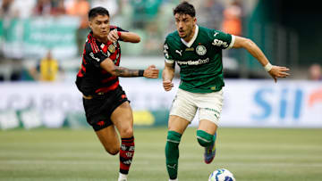 Palmeiras e Flamengo são os times que ficaram mais rodadas na liderança do Brasileirão 2025