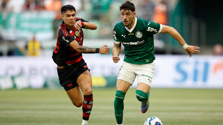 Palmeiras e Flamengo são os times que ficaram mais rodadas na liderança do Brasileirão 2025