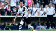 Adson vai passar por um novo procedimento no DM do Vasco