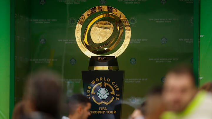 Um diesen Pokal geht es bei der Klub-WM Um diesen Pokal geht es bei der Klub-WM