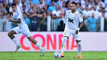 Neymar tem presença incerta no Clássico da Rivalidade