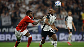 Internacional e Corinthians se enfrentam no gramado do Beira-Rio 