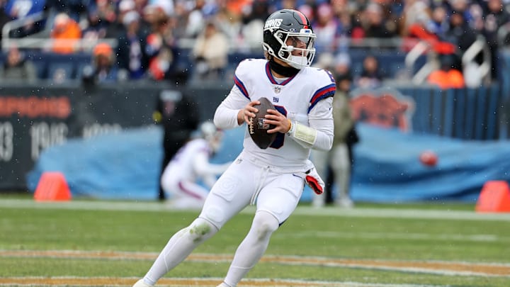 New York Giants quarterback left the team’s Week 10 matchup with the Chicago Bears to get checked for a concussion. New York Giants quarterback left the team’s Week 10 matchup with the Chicago Bears to get checked for a concussion.