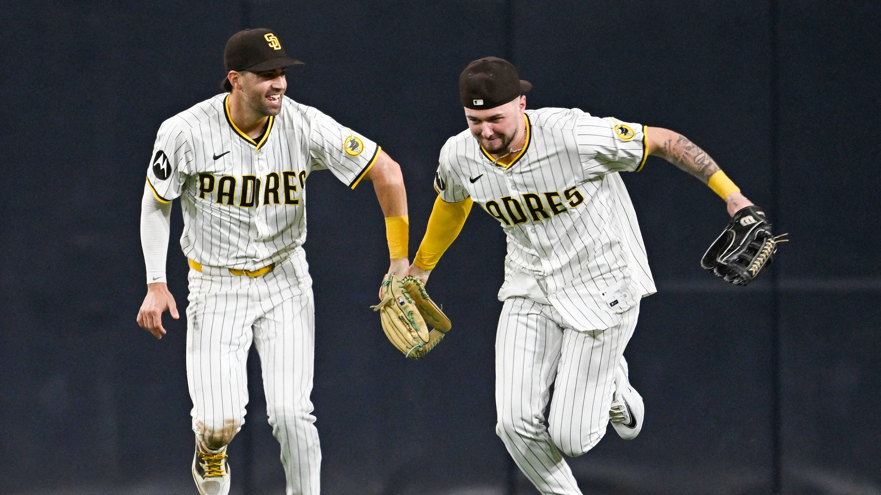 Former Padres Fan Favorite Announces Sudden Retirement From MLB at 31 Years Old