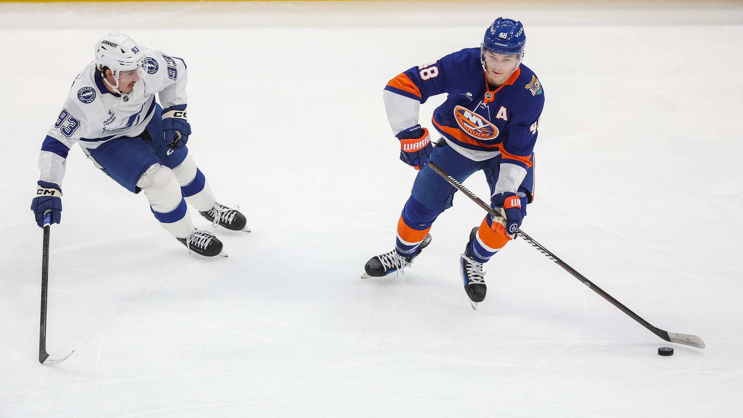 Matthew Schaefer's Skating Draws Comparisons to Nathan MacKinnon and Cale Makar