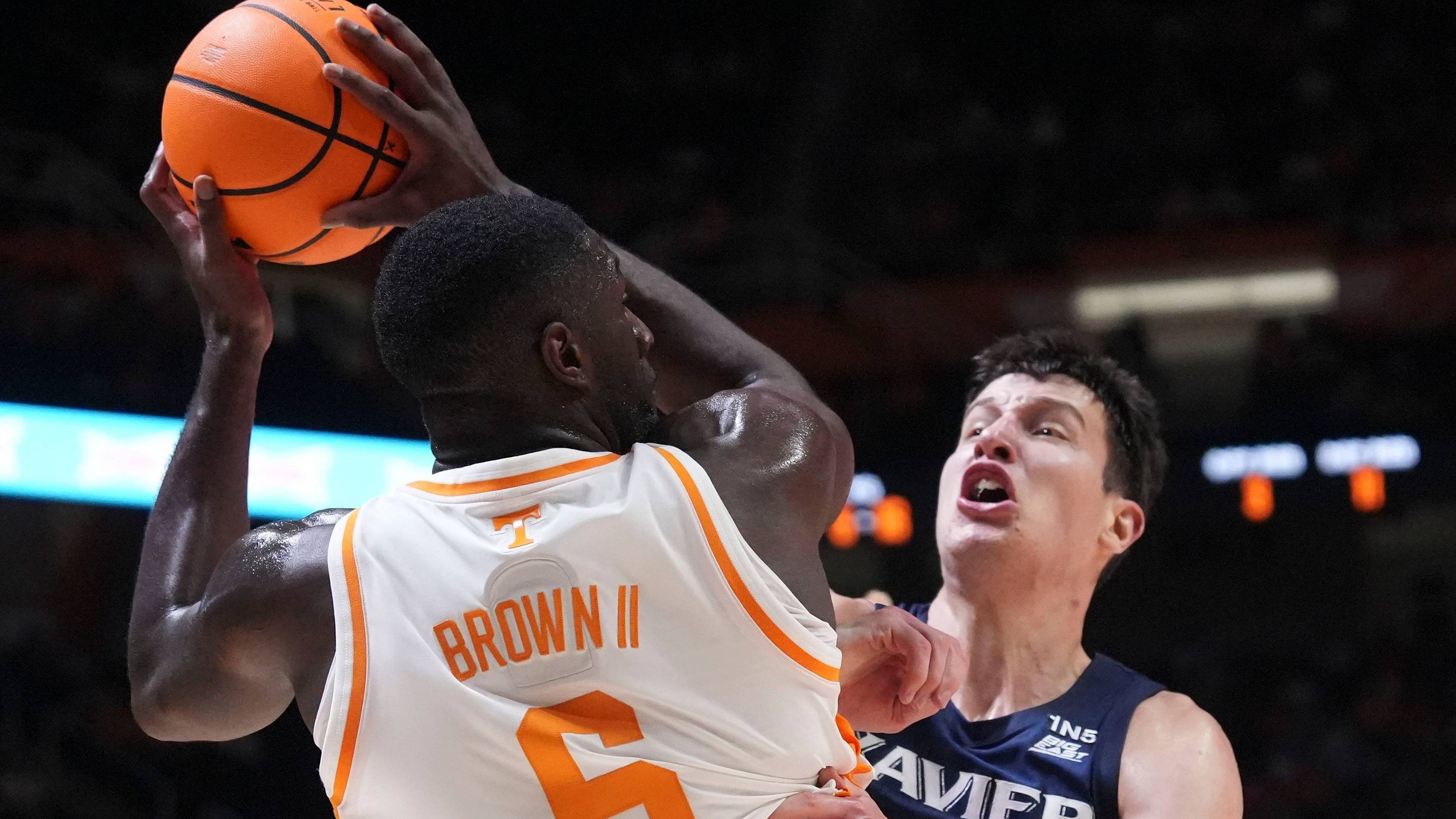 DeWayne Brown II Shares Rick Barnes’ Message Tennessee Basketball Must Take to Heart