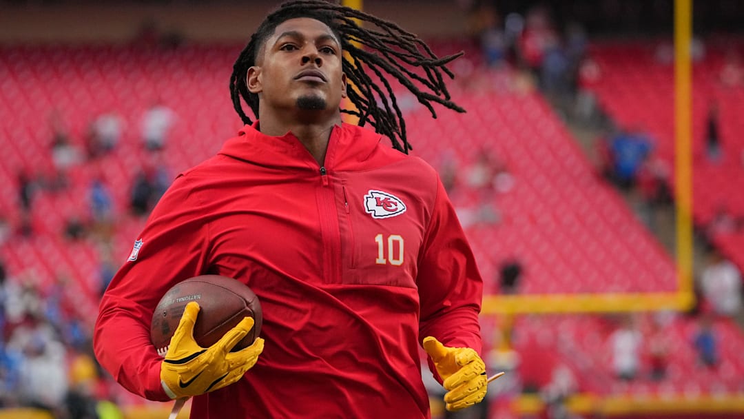 Oct 12, 2025; Kansas City, Missouri, USA; Kansas City Chiefs running back Isiah Pacheco (10) practices before the game against the Detroit Lions at GEHA Field at Arrowhead Stadium. Oct 12, 2025; Kansas City, Missouri, USA; Kansas City Chiefs running back Isiah Pacheco (10) practices before the game against the Detroit Lions at GEHA Field at Arrowhead Stadium.