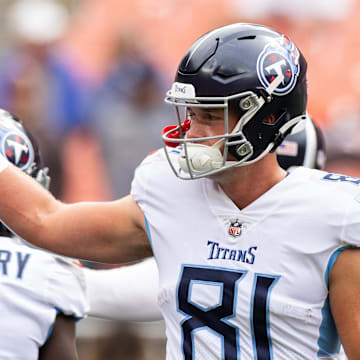 Sep 24, 2023; Cleveland, Ohio, USA; Tennessee Titans tight end Josh Whyle (81) joins the team huddle during warmups before the game against the Cleveland Browns at Cleveland Browns Stadium. Mandatory Credit: Scott Galvin-Imagn Images