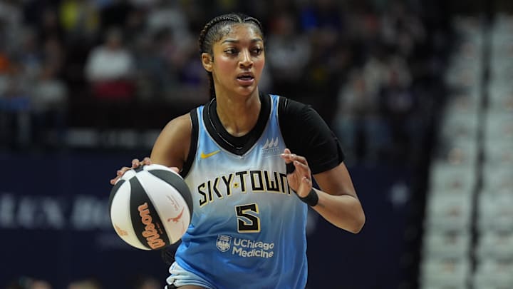 Chicago Sky forward Angel Reese (5) returns the ball against the Connecticut Sun in the first half at Mohegan Sun Arena.