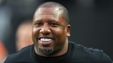 Washington Commanders defensive pass game coordinator Jason Simmons