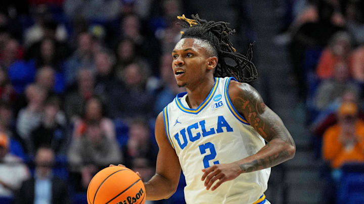 UCLA Bruins guard Dylan Andrews