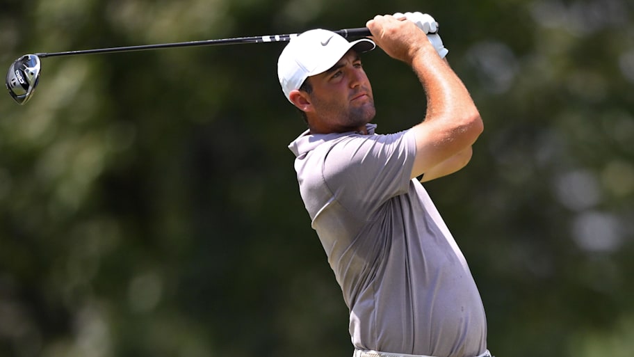 Scottie Scheffler will have fellow Tour pro Chris Kirk's caddie on his bag for the BMW Championship.   | Steve Roberts-Imagn Images