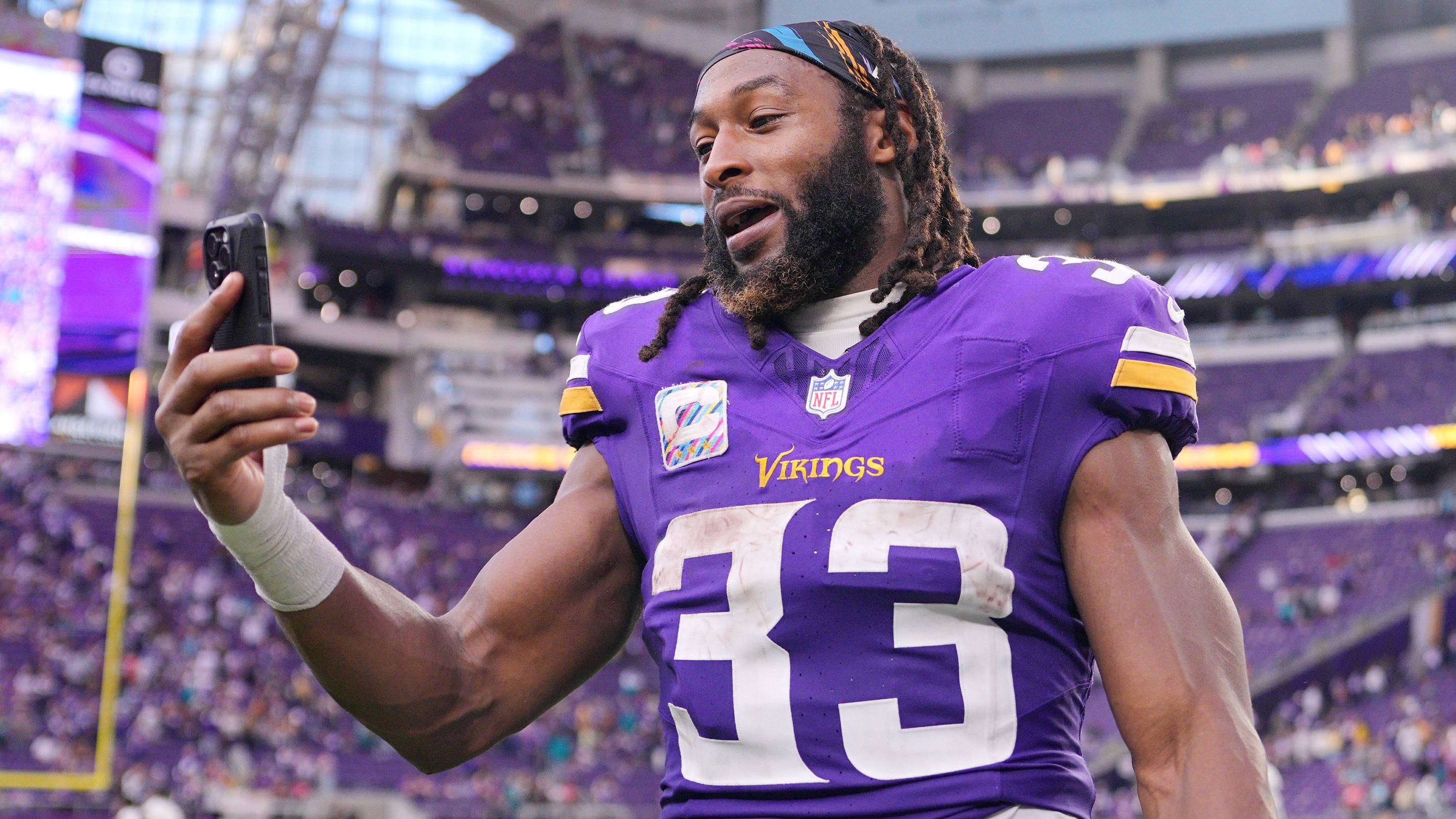 Vikings Week 4 Report Card: Grading Every Position After Grinding Out Win vs. Dolphins