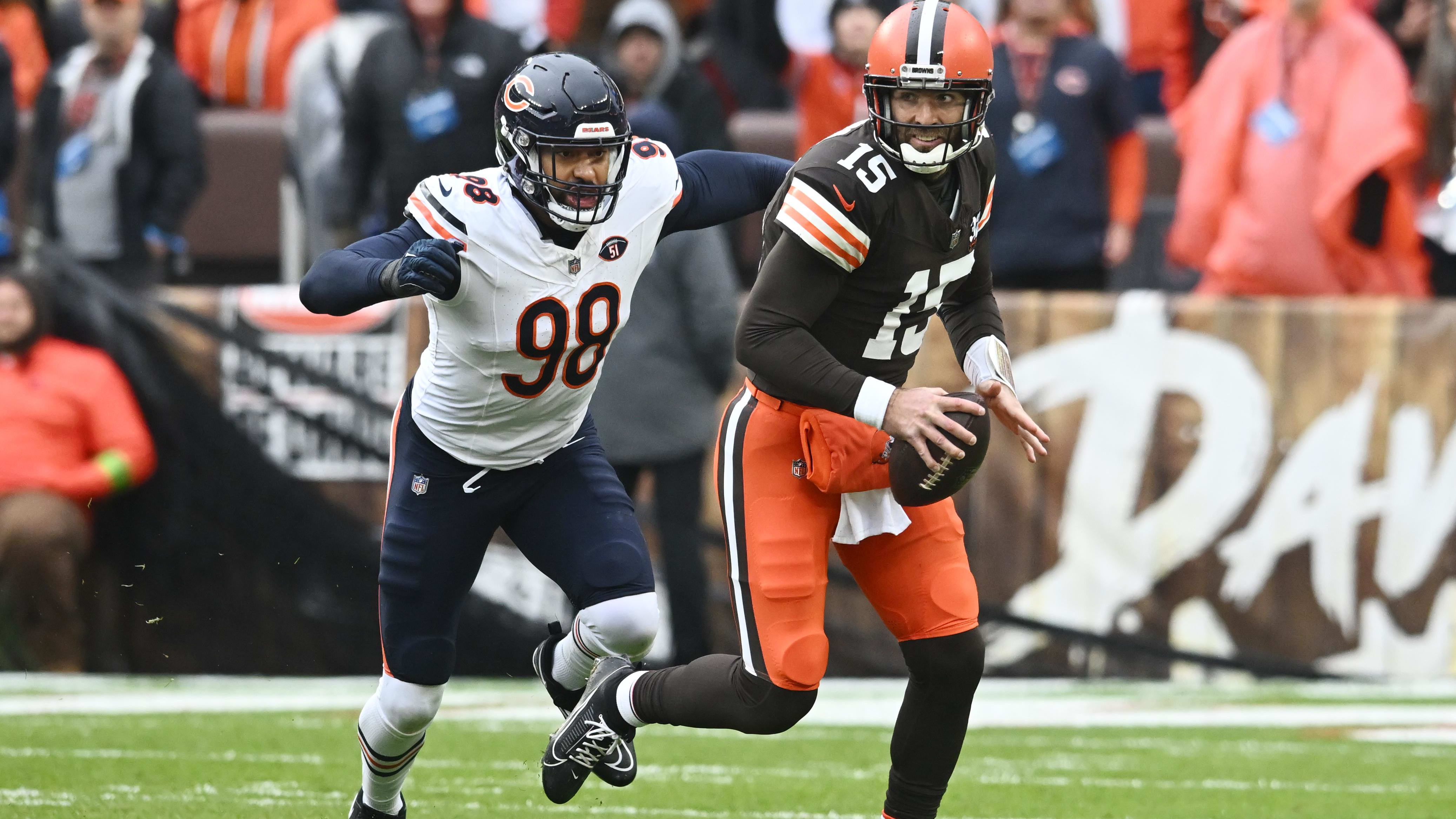 Montez Sweat closes in on Joe Flacco in last year's 20-17 Bears loss.