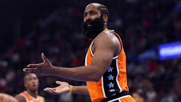 Dallas Mavericks v Los Angeles Clippers