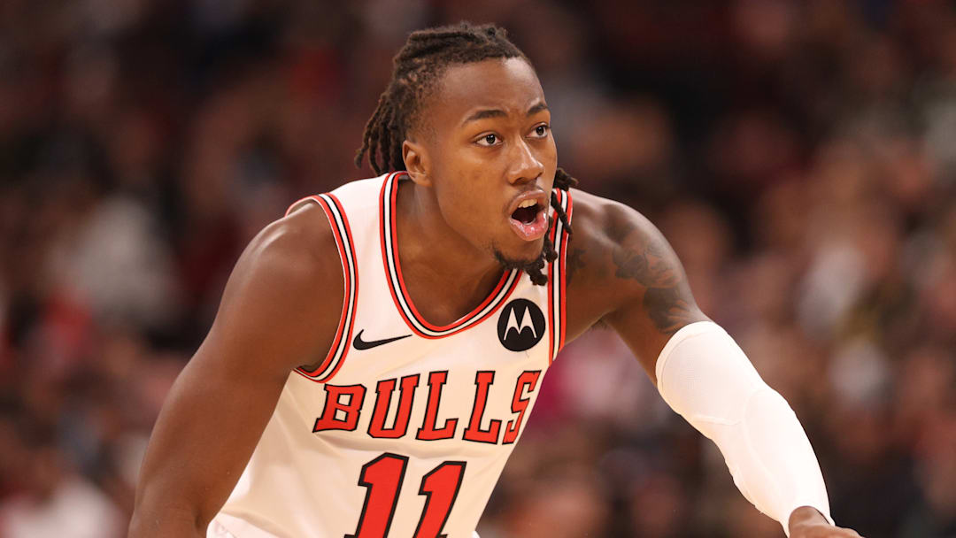 Milwaukee Bucks v Chicago Bulls