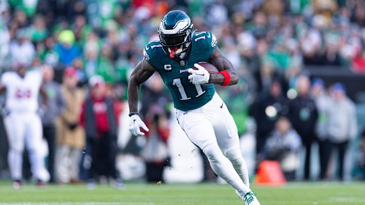 Brown runs with the ball during the fourth quarter against the Arizona Cardinals at Lincoln Financial Field.