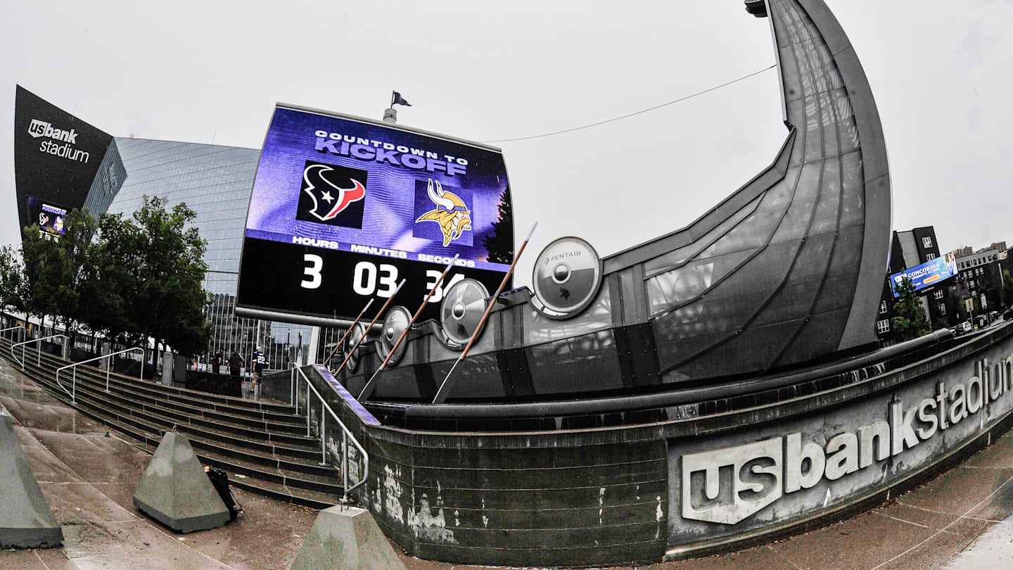 Vikings announce list of 13 players not expected to play against Texans thumbnail