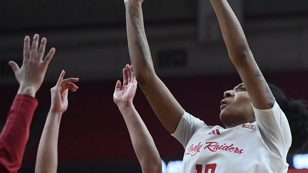 Texas Tech's Sidney's Love shoots 