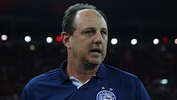Campeão baiano, Ceni ergueu o 8º troféu de sua carreira