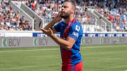 Arthur Cabral, do Basel, é um dos nomes comentados no mercado de transferências do futebol italiano