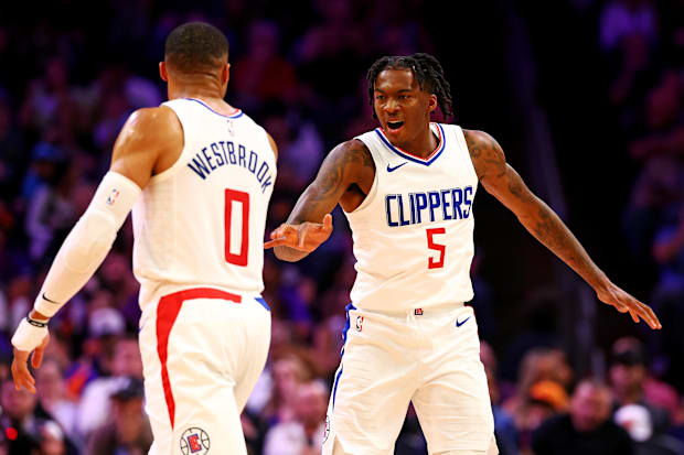 Russell Westbrook's Ex-Clippers Teammate's Story Goes Viral Russell Westbrook's Ex-Clippers Teammate's Story Goes Viral