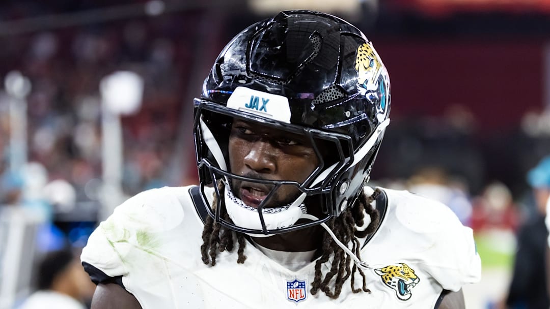 Nov 23, 2025; Glendale, Arizona, USA; Jacksonville Jaguars linebacker Devin Lloyd (0) against the Arizona Cardinals at State Farm Stadium. Mandatory Credit: Mark J. Rebilas-Imagn Images Nov 23, 2025; Glendale, Arizona, USA; Jacksonville Jaguars linebacker Devin Lloyd (0) against the Arizona Cardinals at State Farm Stadium. Mandatory Credit: Mark J. Rebilas-Imagn Images
