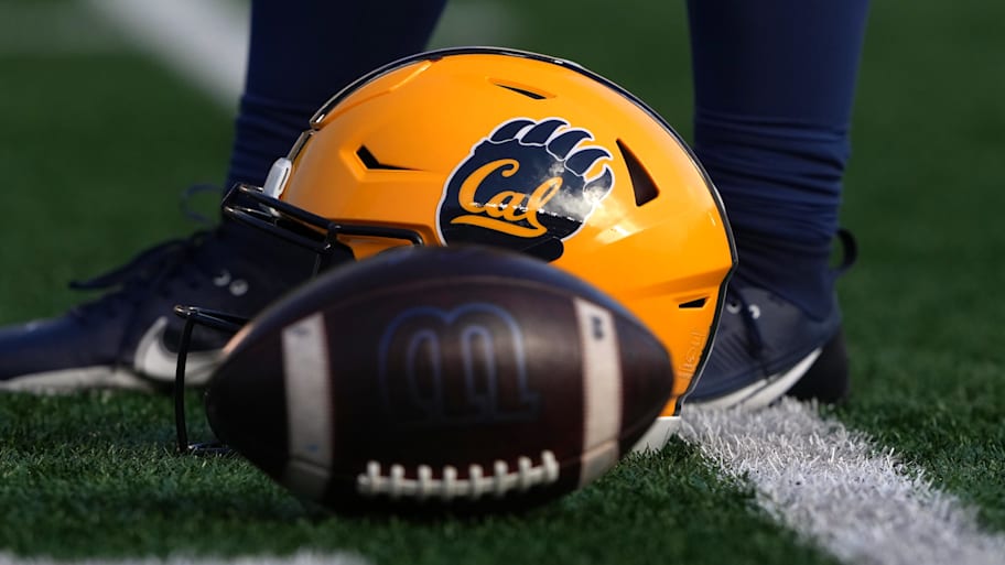 Jaron-Keawe Sagapolutele was named Cal's starting quarterback for the 2025 college football season. | Darren Yamashita-Imagn Images