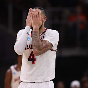Auburn Tigers star forward Johni Broome injured his elbow in Sunday's Elite Eight win over Michigan State.
