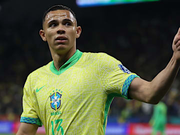 Barcelona negocia por Vanderson, do Mônaco
