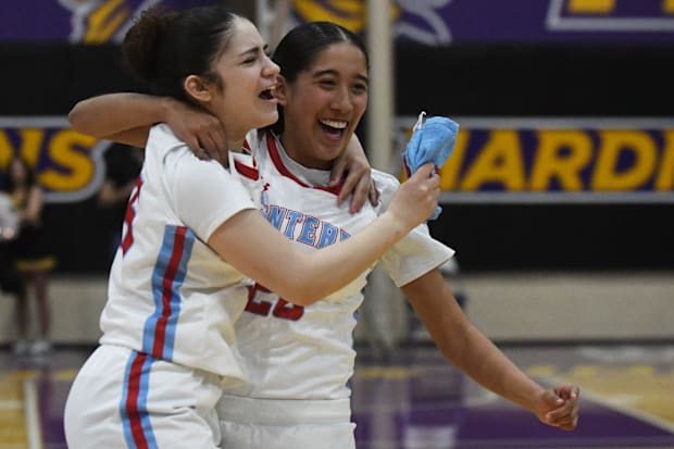 Jasmine Holloway - Ava Longoria