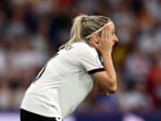 Kathrin Hendrich flog im Viertelfinale mit Rot vom Platz