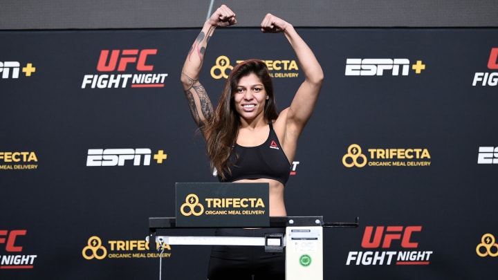 Manon Fiorot vs Mayra Bueno Silva UFC Vegas 40 women's flyweight bout odds, prediction, fight info, stats, stream and betting insights. 