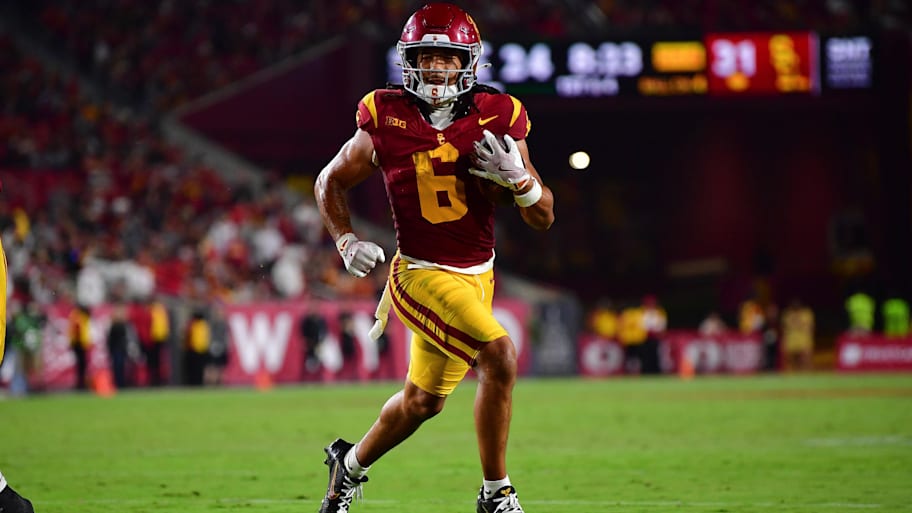 USC wide receiver Makai Lemon runs for a touchdown.
