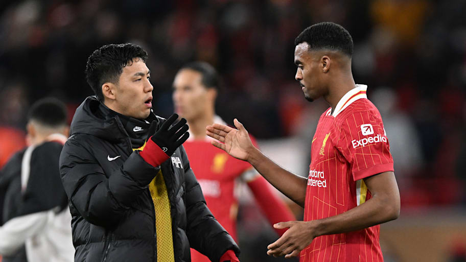 Wataru Endo (left) and Ryan Gravenberch.