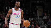 Los Lakers no descartarían completar con el Heat un cambio por Andrew Wiggins