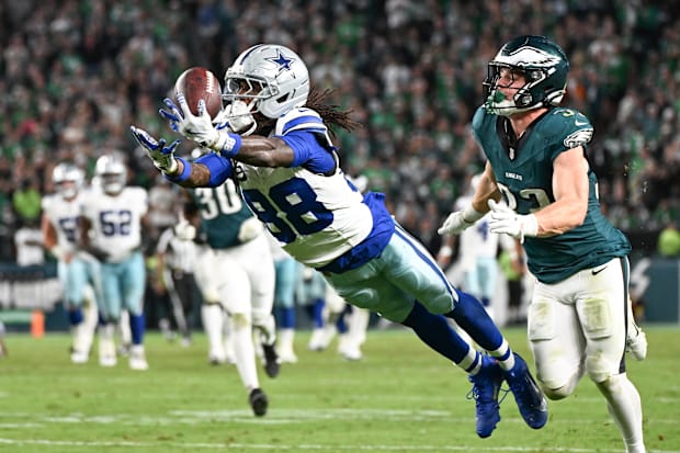Dallas Cowboys wide receiver CeeDee Lamb is unable to make a reception defended by Philadelphia Eagles cornerback Cooper DeJe
