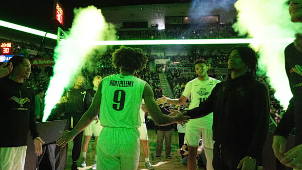 Oregpon’s Keeshawn Barthelemy takes the court during team introductions before the game against Nebraska at Matthew Knight Ar