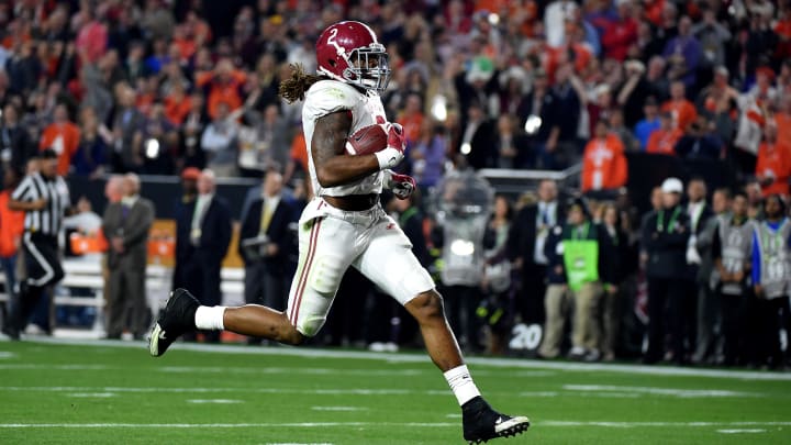 Jan 11, 2016; Glendale, AZ, USA; Alabama Crimson Tide running back Derrick Henry (2) runs for a 50 yard touchdown during the first quarter against the Clemson Tigers in the 2016 CFP National Championship at University of Phoenix Stadium. Mandatory Credit: Kirby Lee-USA TODAY Sports