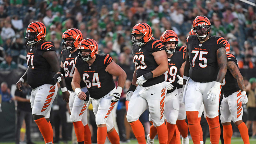 Aug 7, 2025; Philadelphia, Pennsylvania, USA; Cincinnati Bengals offensive tackle Amarius Mims (71), guard Lucas Patrick (62), center Ted Karras (64), guard Dylan Fairchild (63) and offensive tackle Orlando Brown Jr. (75) against the Philadelphia Eagles at Lincoln Financial Field. Mandatory Credit: Eric Hartline-Imagn Images