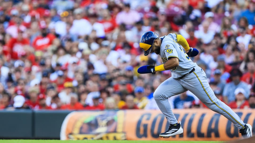 Aug 16, 2025; Cincinnati, Ohio, USA; Milwaukee Brewers outfielder Steward Berroa (35) steals second in the second inning against the Cincinnati Reds at Great American Ball Park. Mandatory Credit: Katie Stratman-Imagn Images