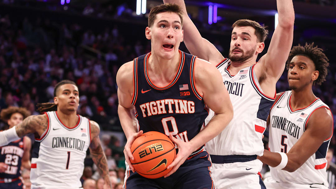 Illinois Fighting Illini forward David Mirkovic (0) against the UConn Huskies at Madison Square Garden. 