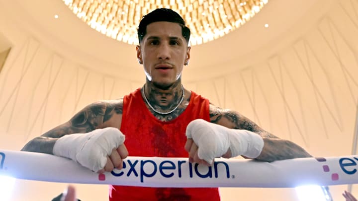 Fernando Vargas Junior tiene claro que el legado de su padre le abrió puertas, pero con su calidad debe ganarse el cariño del público