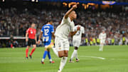 Real Madrid CF v Deportivo Alaves  - La Liga EA Sports
