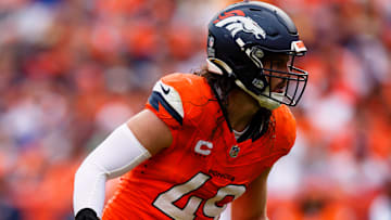 Denver Broncos LB Alex Singleton